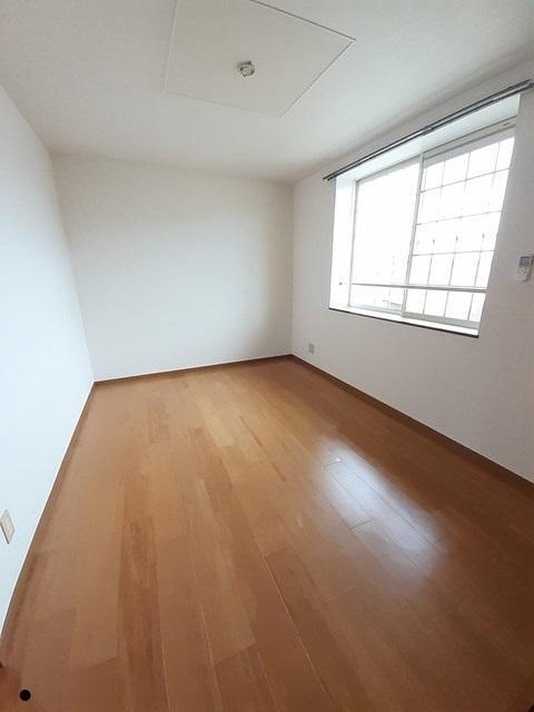 拡大写真:綾歌郡宇多津町岩屋 2階202のリビング