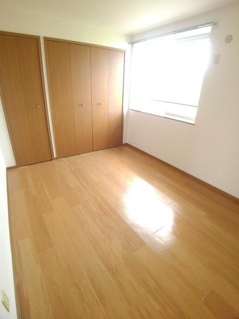 拡大写真:仲多度郡まんのう町四條 2階202のリビング