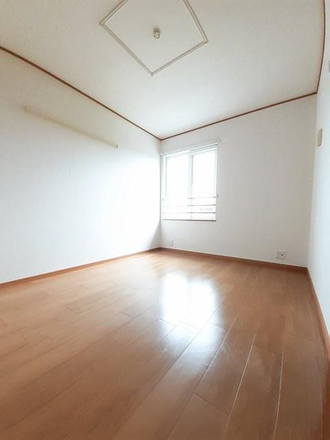 拡大写真：観音寺市三本松町１丁目 2階201のリビング
