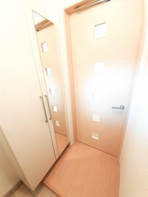 拡大写真:観音寺市柞田町 1階102の玄関