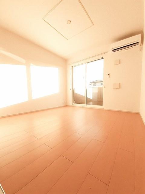 拡大写真:観音寺市柞田町 1階102のリビング