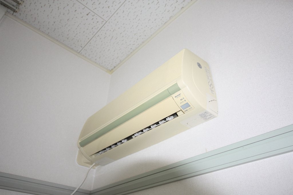 拡大写真：高松市木太町 2階204のエアコン