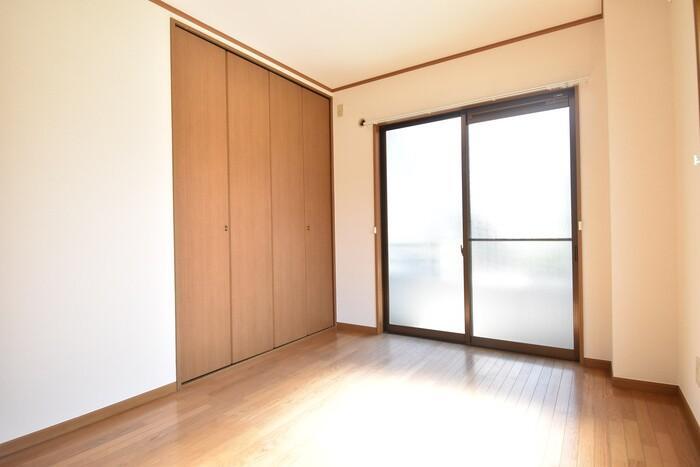 拡大写真：観音寺市植田町 2階2-2のリビング