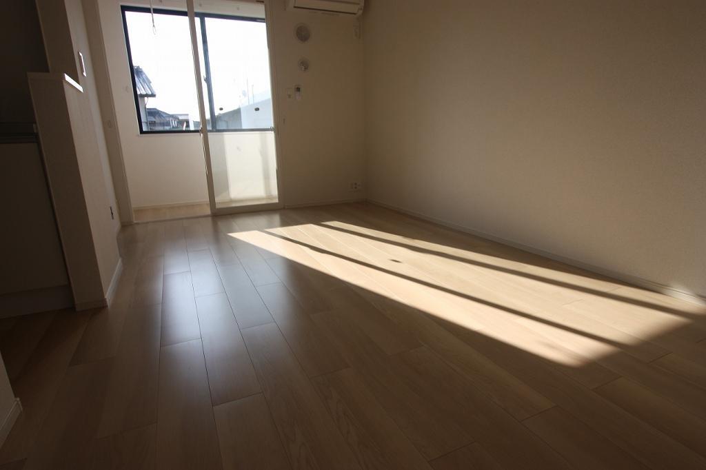 拡大写真:綾歌郡宇多津町 1階103のリビング