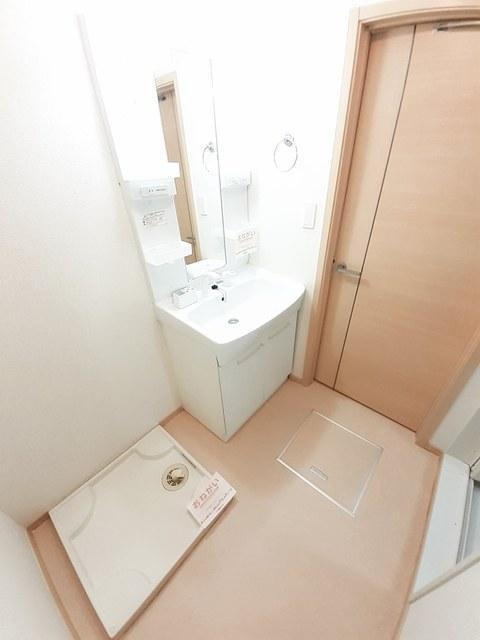 拡大写真:三豊市三野町下高瀬 2階201の洗面