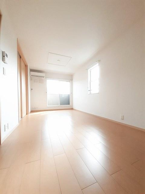 拡大写真:三豊市三野町下高瀬 2階201のリビング