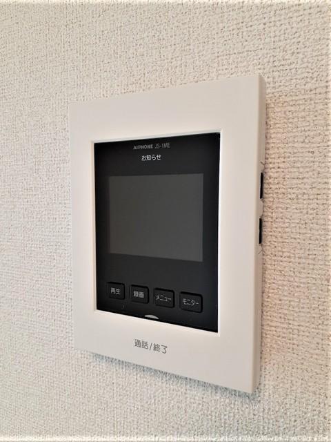 拡大写真:観音寺市柞田町 1階104のカメラ付インターホン