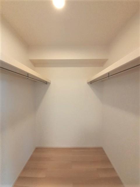 拡大写真:観音寺市柞田町 1階104のクローゼット