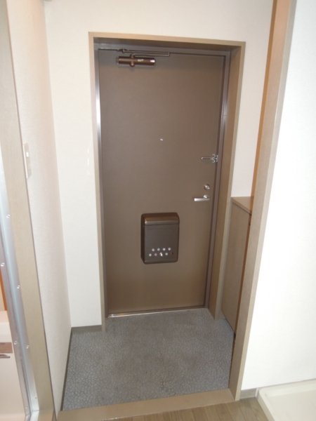 拡大写真：中井マンション 6階605の玄関