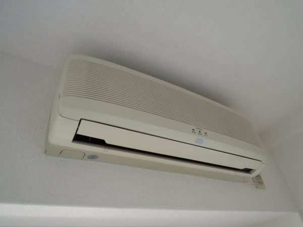拡大写真：中井マンション 6階605のエアコン