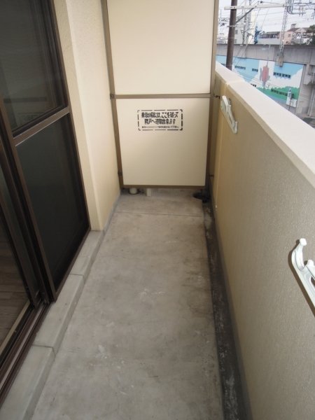 拡大写真：中井マンション 6階605のベランダ