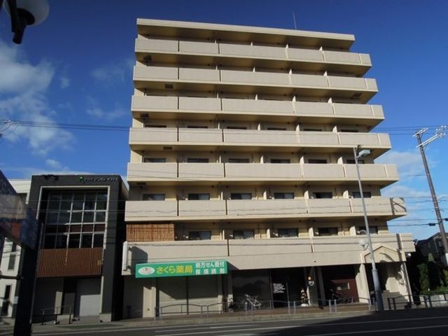 拡大写真：中井マンション 6階605の外観写真（昼）