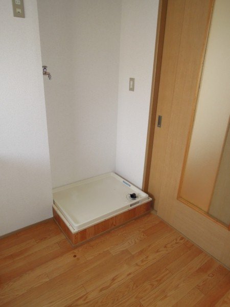 拡大写真：セルティア東貝塚 2階206の洗濯機置場