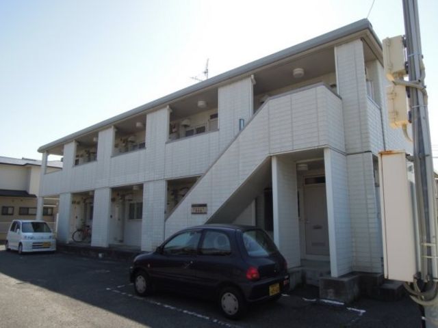 拡大写真：セルティア東貝塚 2階206の外観写真（昼）