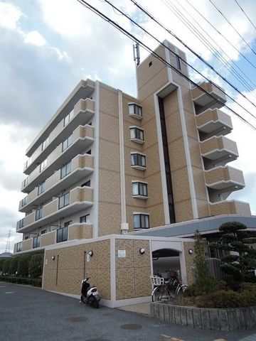 拡大写真：シャトークレール 2階205の外観写真（昼）
