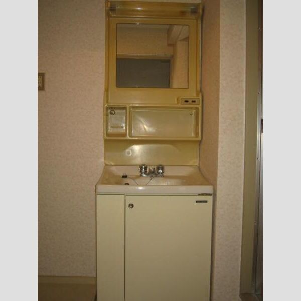 拡大写真:エステートハイツ 3階302の洗面