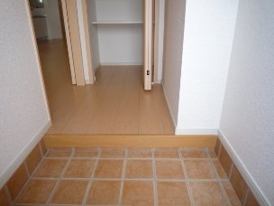 拡大写真：岸和田市春木宮川町 1階101の玄関
