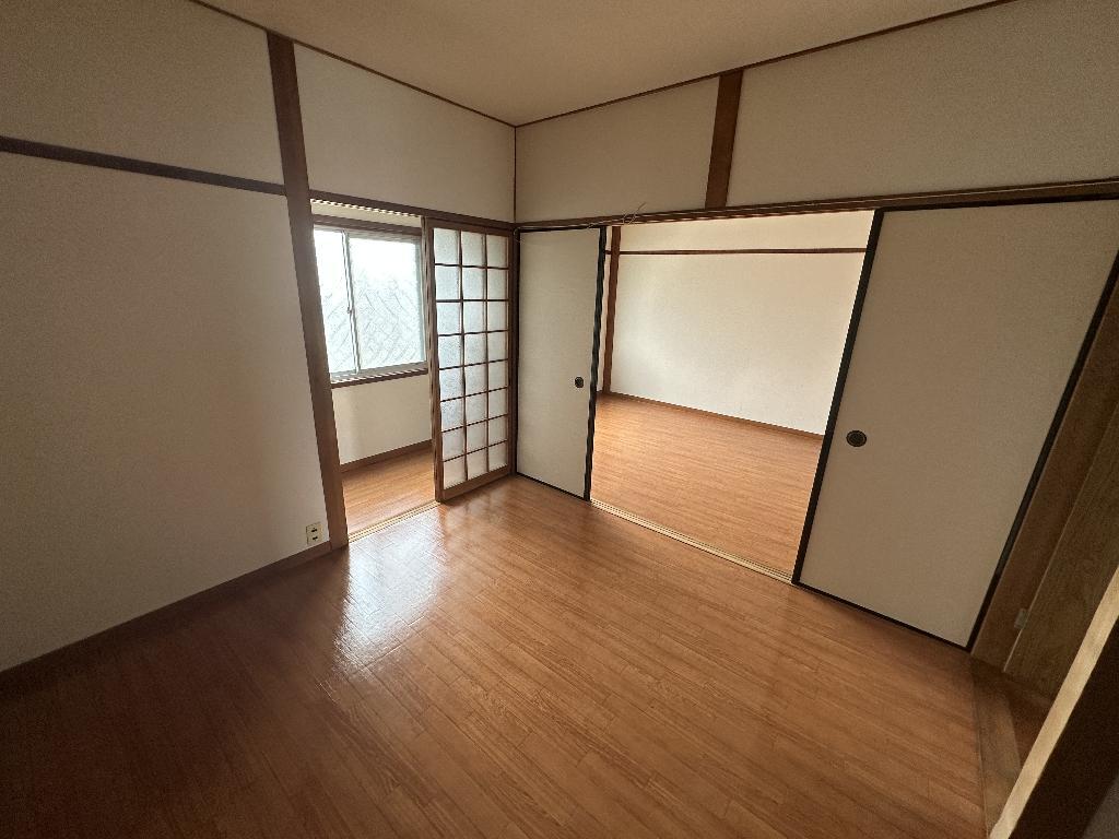 拡大写真：高月マンション 2階202の室内