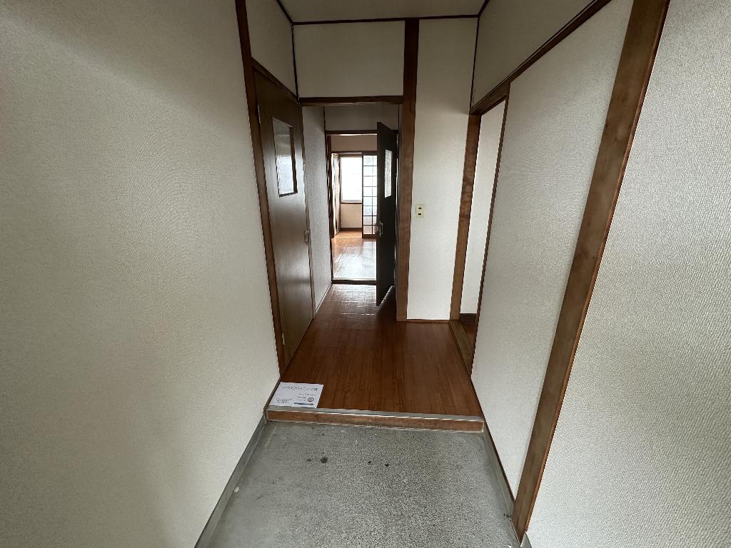 拡大写真：高月マンション 2階202の玄関