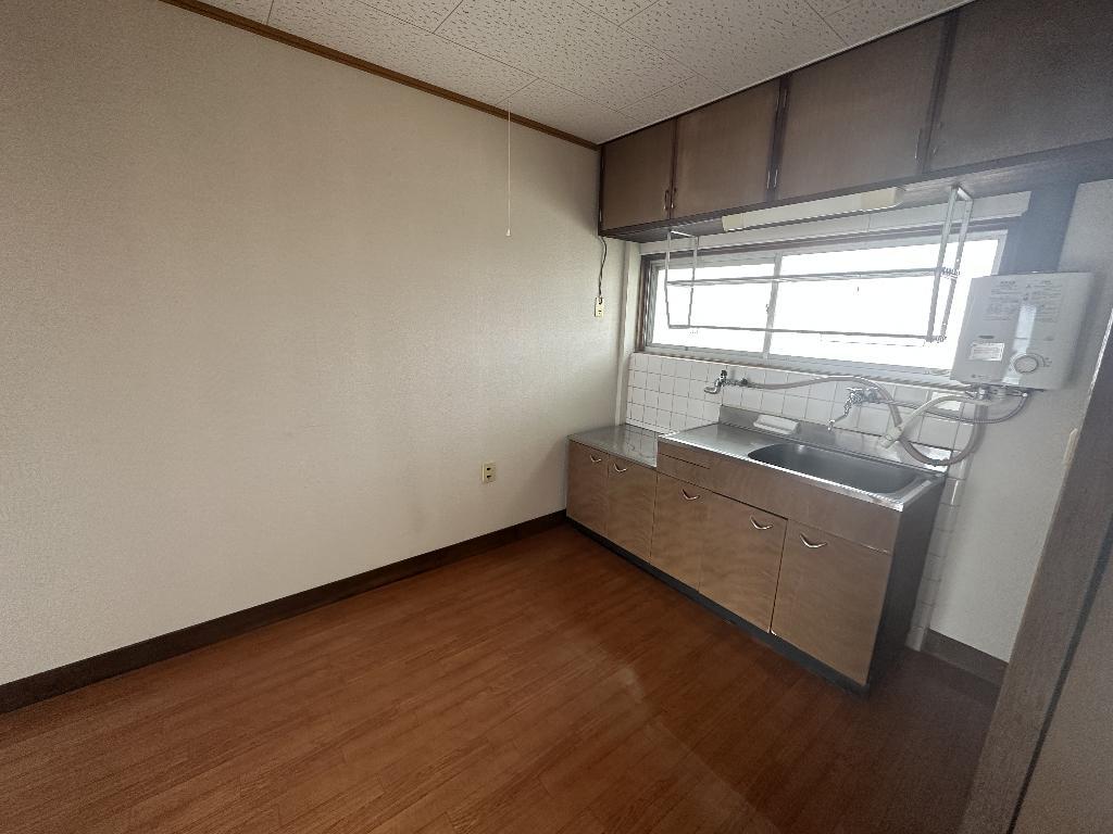 拡大写真：高月マンション 2階202のキッチン