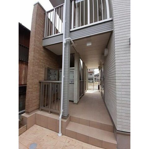 拡大写真:ケイローン 1階101の外観写真(昼)