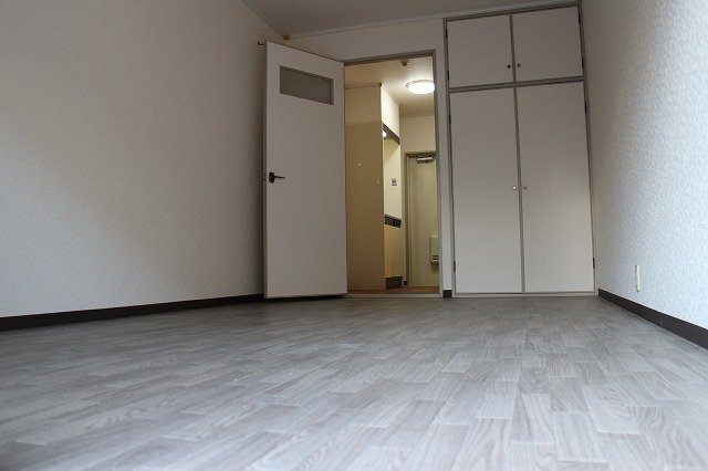 拡大写真:エクセルハイツ西浦 2階208のリビング