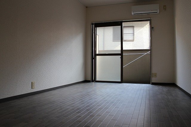 拡大写真:エクセルハイツ西浦 2階208の室内