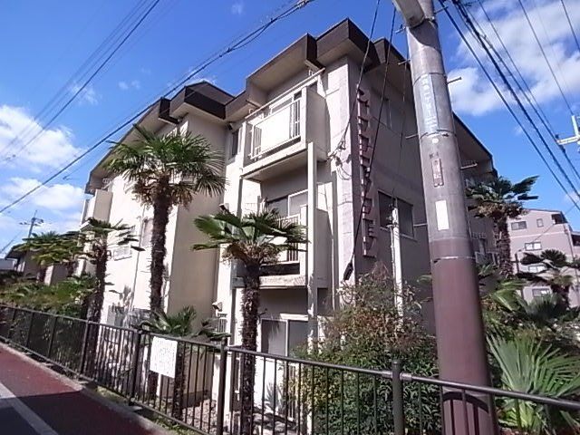 拡大写真：オレンジマンション 3階3Cの外観写真（昼）