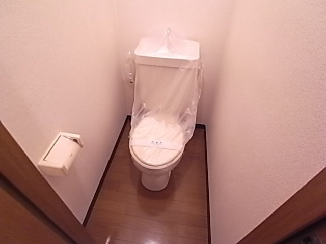 拡大写真：DH白鳥 4階0403のトイレ