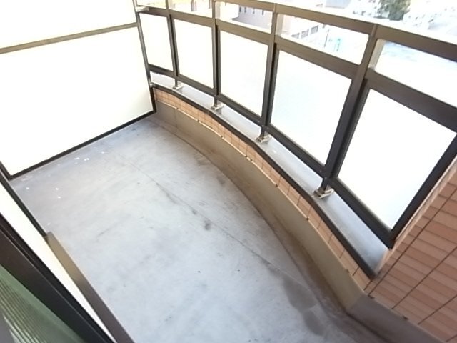 拡大写真：マツヤビルⅠ 5階502のベランダ