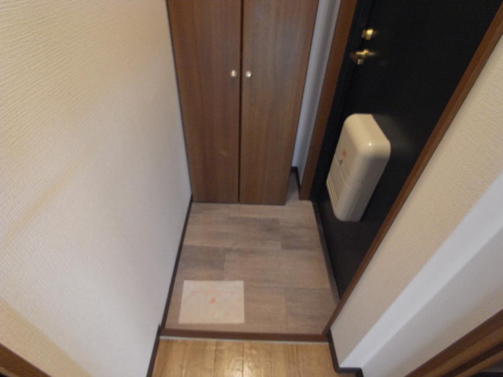 拡大写真：シティ城山 4階0402の玄関