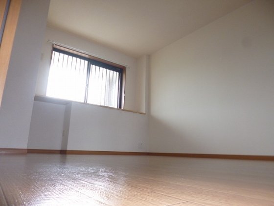 拡大写真:メゾン サクセス 2階201の室内