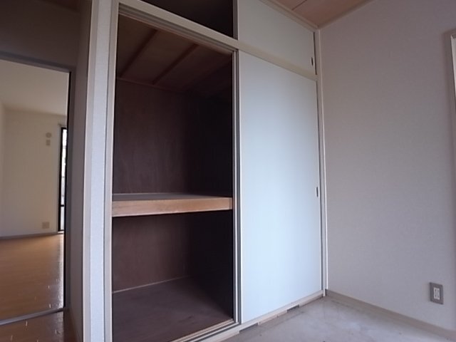 拡大写真：ライゼックス藤ヶ丘 2階B0201の収納