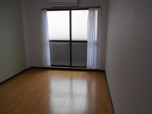 拡大写真:グレープ本町 4階410の洋室