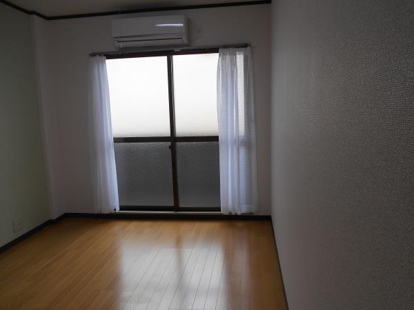 拡大写真:グレープ本町 4階410の洋室