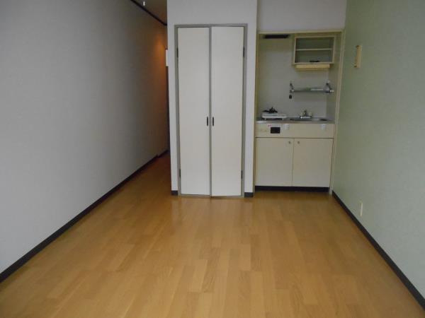 拡大写真:グレープ本町 4階410の洋室