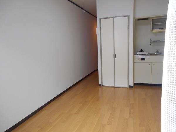 拡大写真:グレープ本町 4階410の洋室