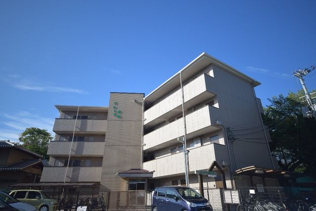 拡大写真：グレープ本町 4階410の外観写真（昼）