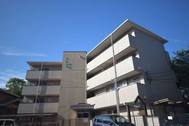 拡大写真：グレープ本町 4階410の外観写真（昼）