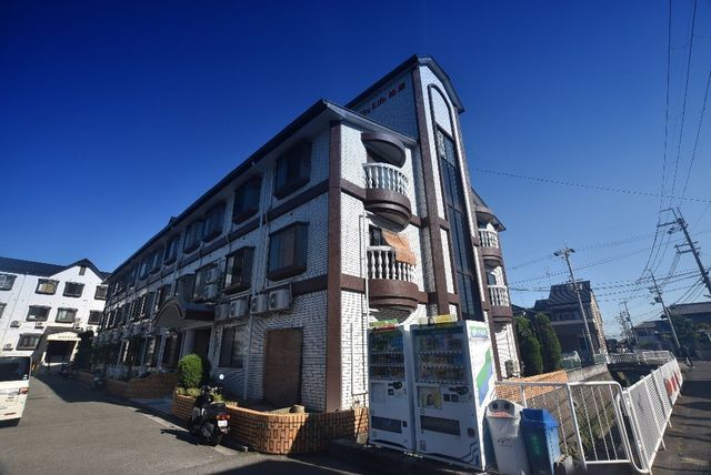 拡大写真：シティライフ柏原 2階207の外観写真（昼）
