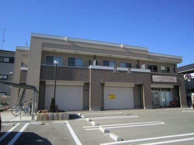 拡大写真:ヒルサイドスクエア 2階203の外観写真(昼)