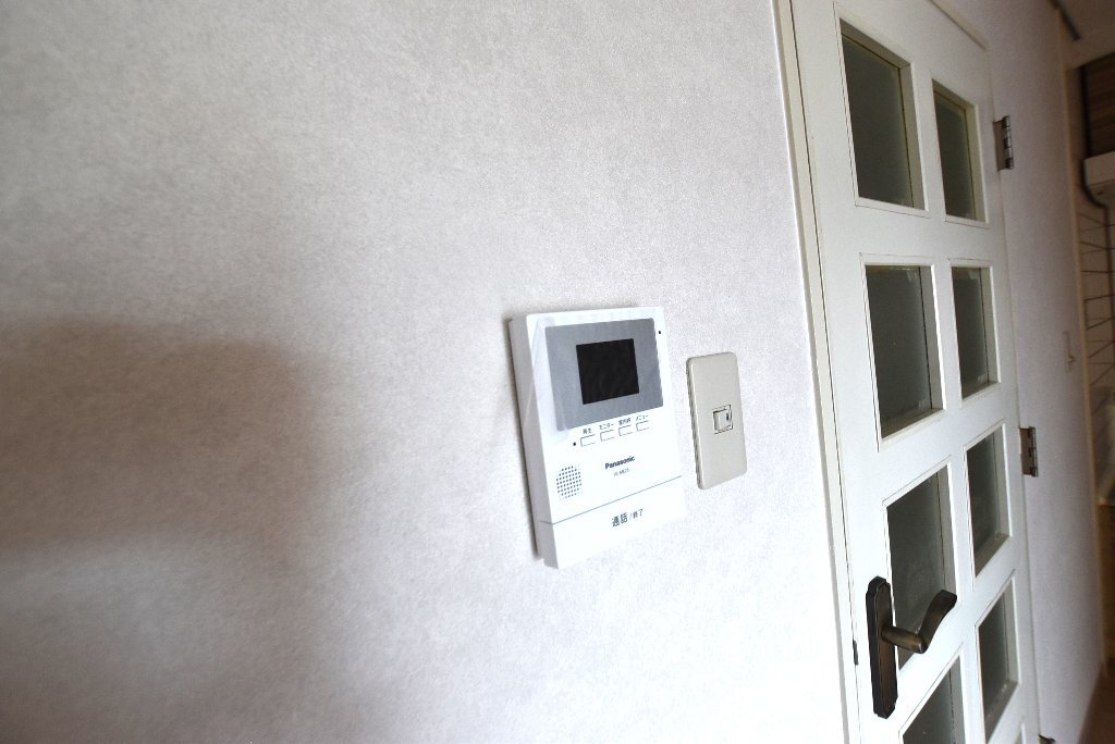拡大写真：グランドハイツ杉田Ⅰ 3階301のカメラ付インターホン