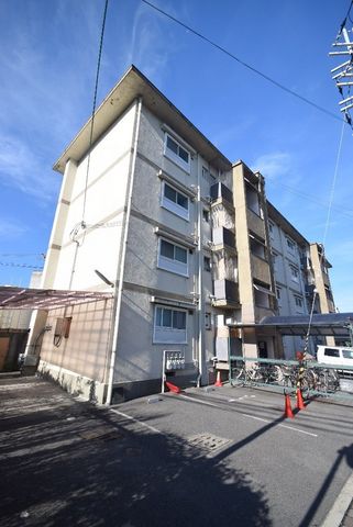 拡大写真：大清ハイツ 3階302の外観写真（昼）