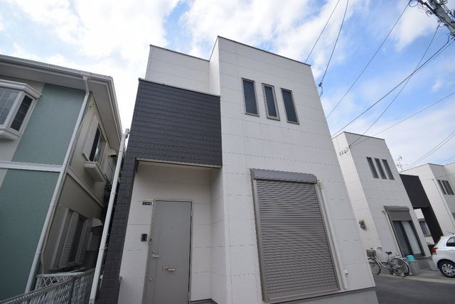 拡大写真：フジパレス戸建賃貸法善寺 2階012の外観写真（昼）