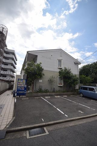 拡大写真：アンソレイユ 2階205の外観写真（昼）