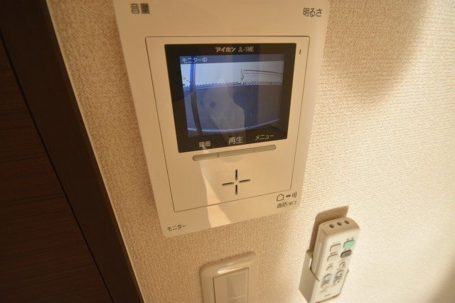 拡大写真：レオネクスト国分サンシャインⅡ 2階204のカメラ付インターホン