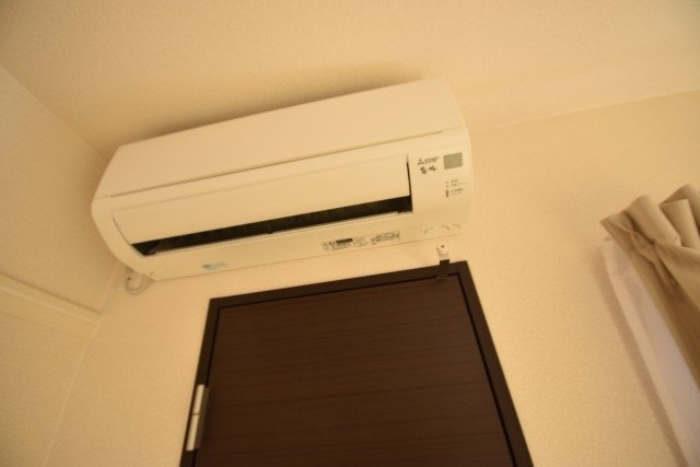 拡大写真：レオネクスト国分サンシャインⅡ 2階204のエアコン