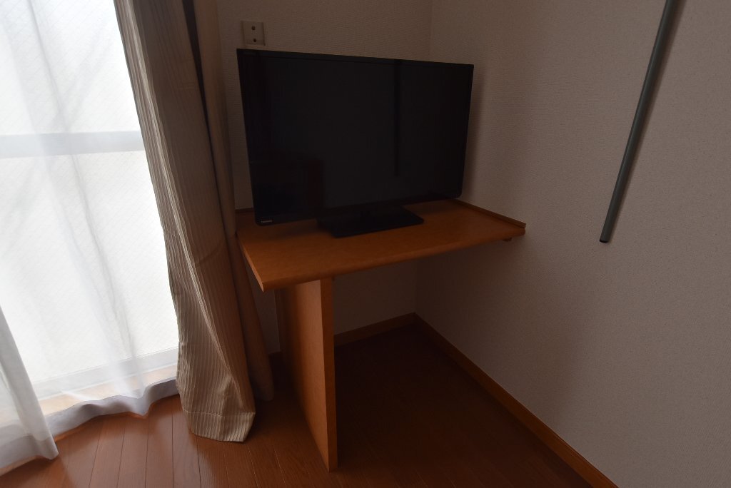 拡大写真：レオパレス東山本 1階106のテレビ