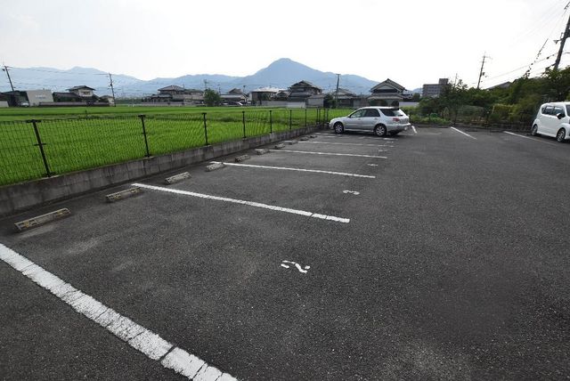 拡大写真：レオパレスのぞみ 2階207の外観写真（昼）