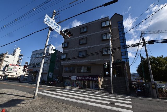 拡大写真：グリーンヒル118 3階206の外観写真（昼）